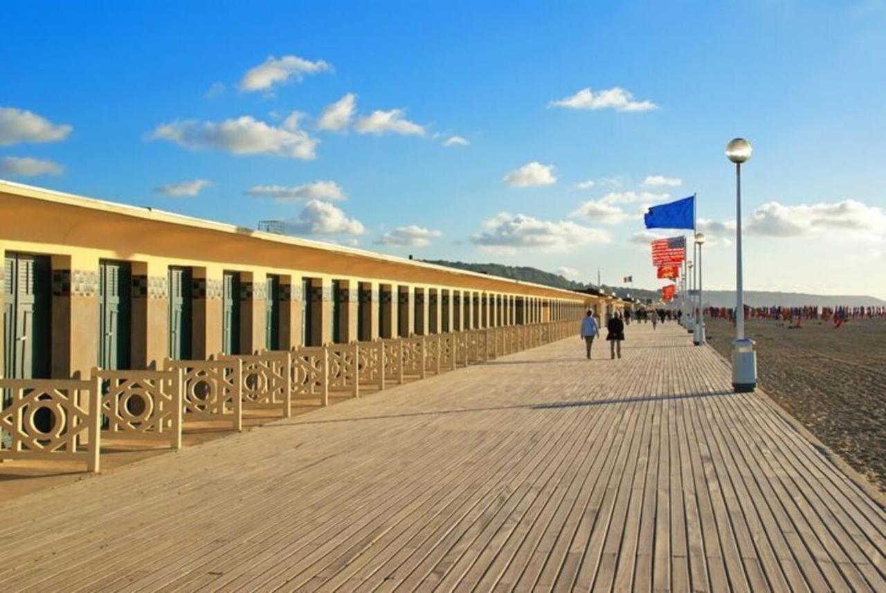 Echappee Chic - Balcon - 150 M Casino Deauville & Plage Zewnętrze zdjęcie